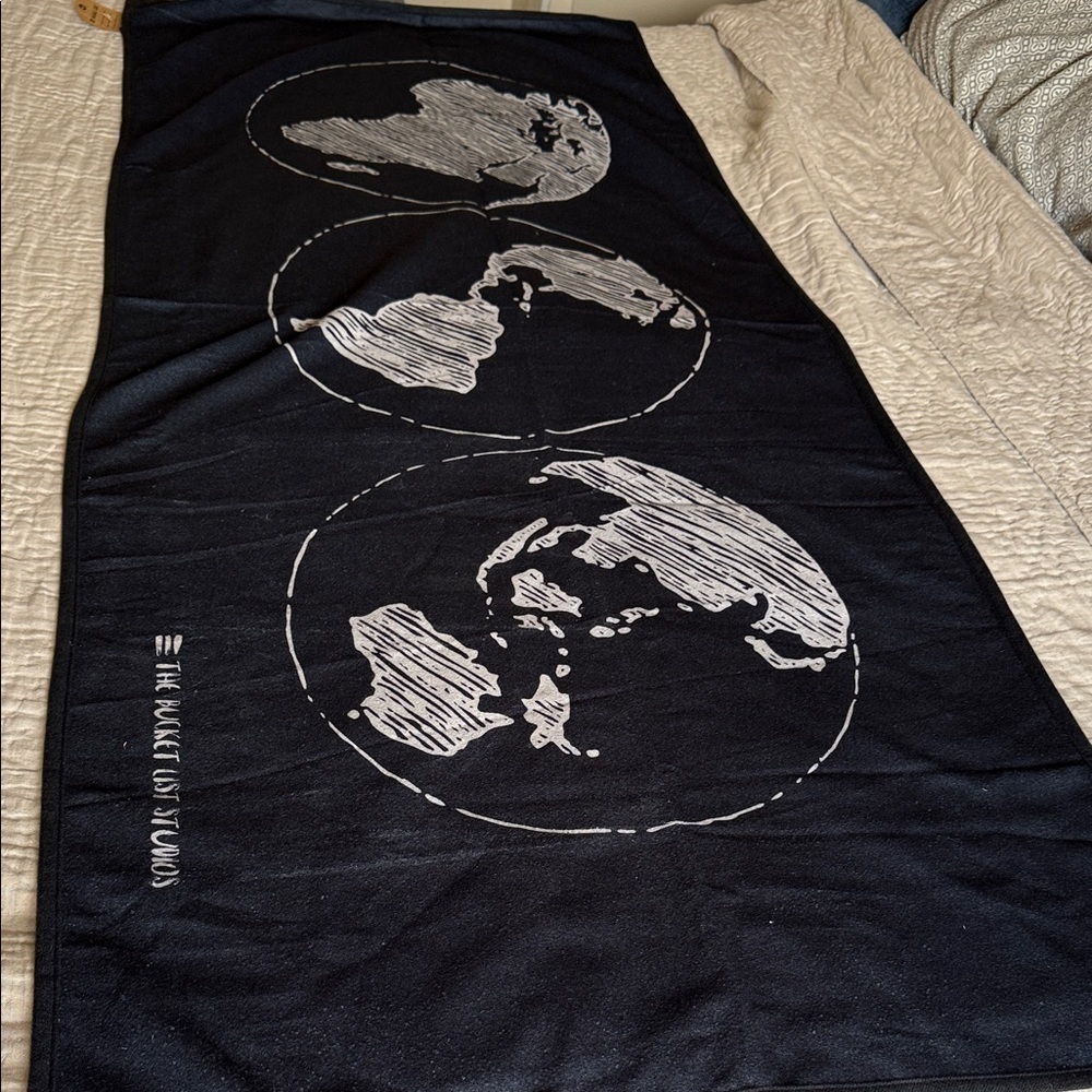 The Bucket List Studios Black Cozy Rolltop Blanket - World Map Design 72 x 30“